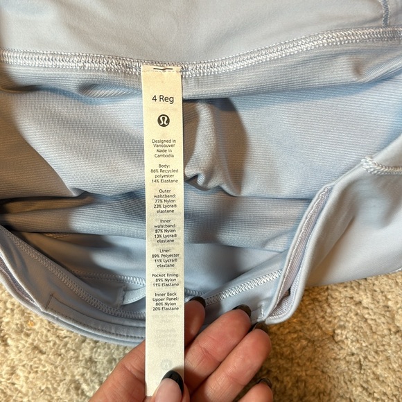 Lululemon Speed Up High-Rise Lined Short 2.5” Size 4 Light Blue - Picture 5 of 9